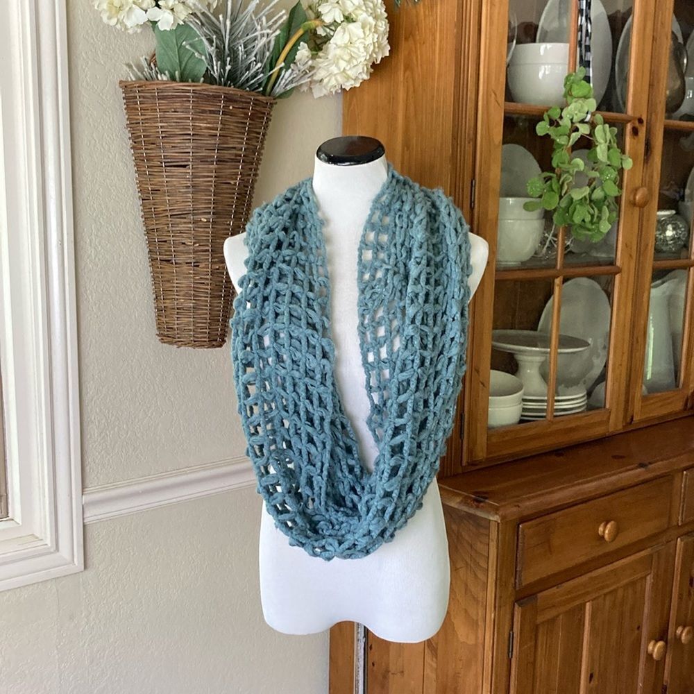 Anthropologie Evelyn K New York Open Weave Infinity Neck Scarf